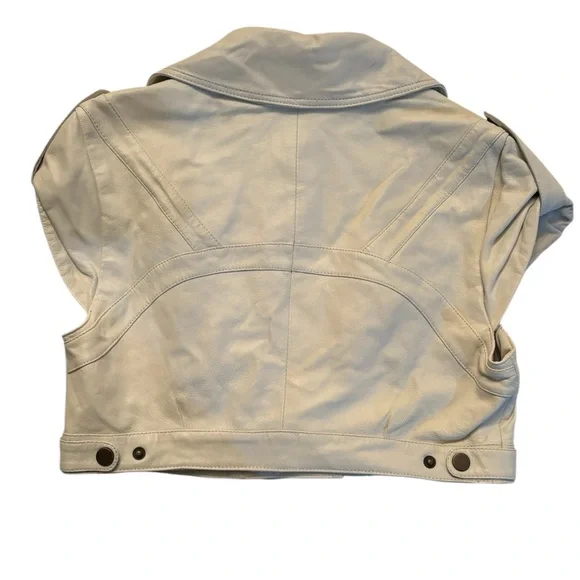 BEBE Glistening Snow White 100% Leather Crop Moto Jacket Medium cap sleeve Y2K - Picture 3 of 11
